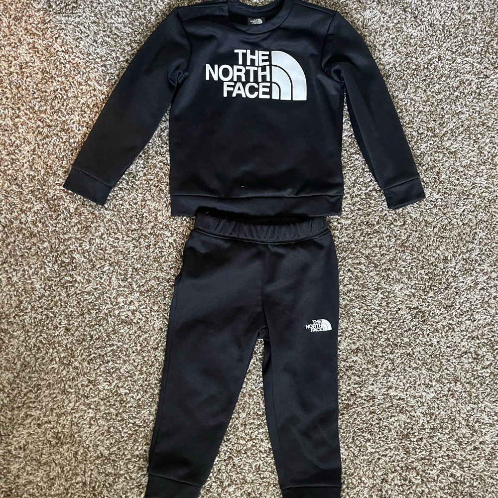 The North Face Kids Black Sweatsuit Set